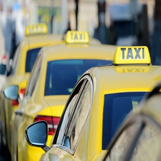 żółte taksówki